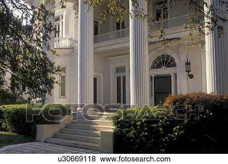 Charleston, South Carolina, SC, Historic house along South Battery Street in downtown Charleston in the spring. View Large Photo Image Stock Photo - Charleston, South Carolina, SC, Historic house along South Battery Street in downtown Charleston in the spring.. Fotosearch