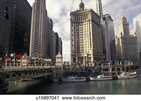 Chicago, IL, skyline, Illinois, Michigan Avenue Bridge crosses the Chicago River in downtown Chicago. View Large Photo Image Stock Image - Chicago, IL, skyline, Illinois, Michigan Avenue Bridge crosses the Chicago River in downtown Chicago.. Fotosearch
