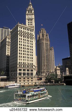 Chicago, IL, tourboat, Illinois, Chicago River, A sightseeing tour boat cruises along the Chicago River in downtown Chicago. View Large Photo Image Stock Image - Chicago, IL, tourboat, Illinois, Chicago River, A sightseeing tour boat cruises along the Chicago River in downtown Chicago.. Fotosearch
