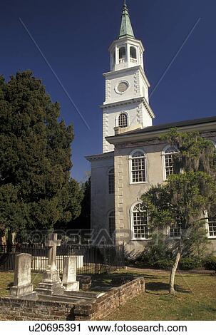 Stock Image -  church, Beaufort, South Carolina, SC, Saint Helena's Episcopal Church in the Historic District in the town of Beaufort in the spring.. Fotosearch