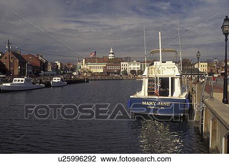 Stock Image -  City Dock, Annapolis, MD, Maryland, Marina at City Dock in Annapolis Harbor on the Chesapeake Bay in Annapolis.. Fotosearch