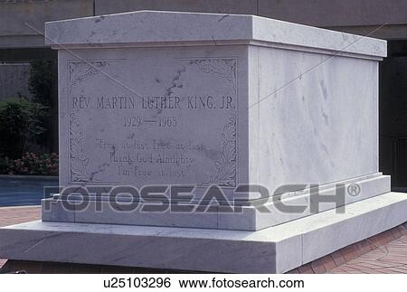 Stock Photograph -  crypt, Martin Luther King, Atlanta, GA, MLK, Georgia, Sweet Auburn, Dr. Martin Luther King Jr. 's crypt on the reflecting pool at The Martin Luther King Jr. Center for Non-violent Social Change at the Martin Luther King Jr. National Historic Site in Atlan. Fotosearch