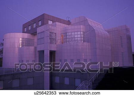Des Moines, IA, Iowa, The Des Moines Art Center in Des Moines in the evening. View Large Photo Image Stock Image - Des Moines, IA, Iowa, The Des Moines Art Center in Des Moines in the evening.. Fotosearch