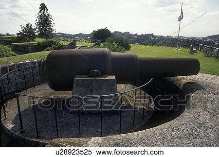 Stock Photography -  fort, Bermuda, Hamilton, A cannon sits on top of the ramparts at Fort Hamilton in Bermuda. . Fotosearch