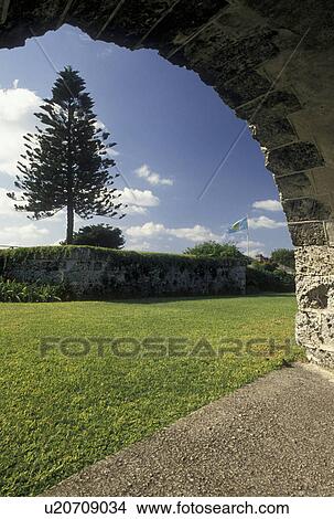 Picture -  fort, Bermuda, Hamilton, Looking through an archway at Fort Hamilton in Bermuda. . Fotosearch
