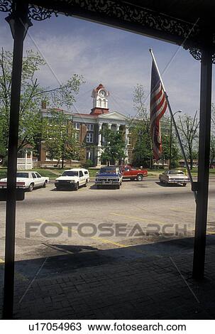 Holly Springs, MS, Mississippi, Courthouse in downtown Holly Springs. View Large Photo Image Stock Image - Holly Springs, MS, Mississippi, Courthouse in downtown Holly Springs. . Fotosearch