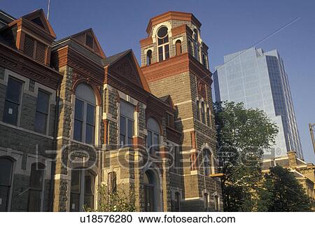 Stock Image -  Little Rock, AR, Arkansas, Courthouse in downtown Little Rock.. Fotosearch