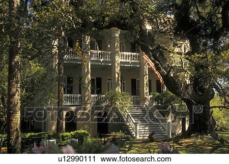 mansion, Beaufort, South Carolina, antebellum, SC, Joseph Johnson House The Castle in the Historic District in the town of Beaufort in the spring. View Large Photo Image Stock Image - mansion, Beaufort, South Carolina, antebellum, SC, Joseph Johnson House The Castle in the Historic District in the town of Beaufort in the spring.. Fotosearch