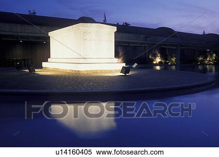 Martin Luther King, Atlanta, GA, MLK, Sweet Auburn, Georgia, Dr. Martin Luther King Jr. 's crypt illuminated in the evening in the reflecting pool at The Martin Luther King Jr. Center for Non-violent Social Change at the Martin Luther King Jr. National Hi View Large Photo Image Stock Photography - Martin Luther King, Atlanta, GA, MLK, Sweet Auburn, Georgia, Dr. Martin Luther King Jr. 's crypt illuminated in the evening in the reflecting pool at The Martin Luther King Jr. Center for Non-violent Social Change at the Martin Luther King Jr. National Hi. Fotosearch