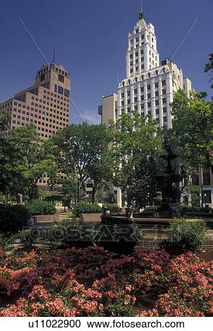 Memphis, TN, Tennessee, Buildings on Court Square in downtown Memphis. View Large Photo Image Stock Image - Memphis, TN, Tennessee, Buildings on Court Square in downtown Memphis.. Fotosearch