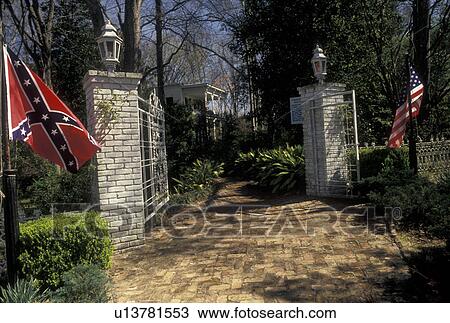 Stock Image -  Mississippi, Vicksburg, MS, Entrance to McRaven a restored Greek Revival mansion in Vicksburg.. Fotosearch