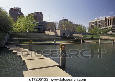 Stock Image -  Omaha, NE, Nebraska, City Park in downtown Omaha.. Fotosearch