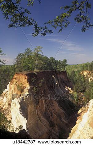 Stock Photo -  Providence Canyon, GA, Georgia, Lumpkin, Georgia's Little Grand Canyon at Providence Canyon State Park. . Fotosearch