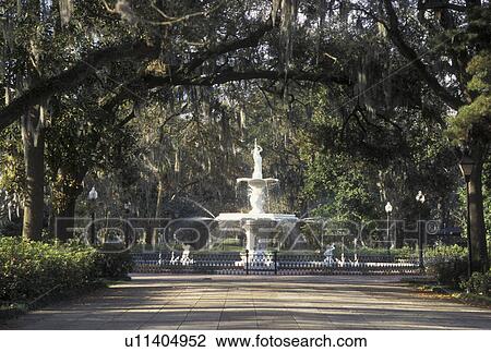 Savannah, GA, Georgia, Fountain, resembling the one in Place de la Concorde in Paris is the centerpiece in Forsyth Park in Savannah. View Large Photo Image Stock Image - Savannah, GA, Georgia, Fountain, resembling the one in Place de la Concorde in Paris is the centerpiece in Forsyth Park in Savannah. . Fotosearch