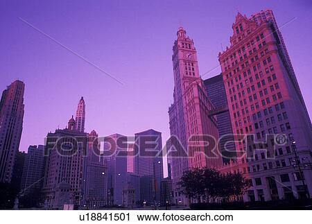 skyline, Chicago, IL, Illinois, Downtown skyline of Chicago at sunrise. View Large Photo Image Stock Image - skyline, Chicago, IL, Illinois, Downtown skyline of Chicago at sunrise.. Fotosearch