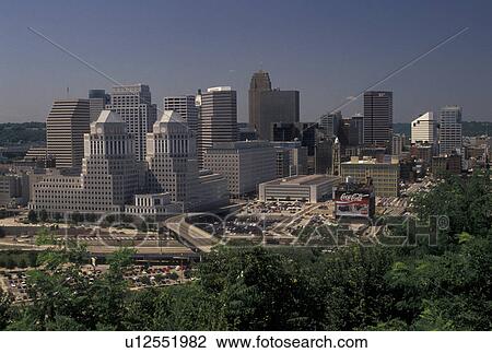skyline, Cincinnati, OH, Ohio, Downtown skyline of Cincinnati. View Large Photo Image Stock Image - skyline, Cincinnati, OH, Ohio, Downtown skyline of Cincinnati.. Fotosearch