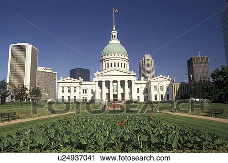 St. Louis, MO, Missouri, Old Courthouse the Jefferson National Expansion Memorial in downtown Saint Louis. View Large Photo Image Stock Image - St. Louis, MO, Missouri, Old Courthouse the Jefferson National Expansion Memorial in downtown Saint Louis.. Fotosearch
