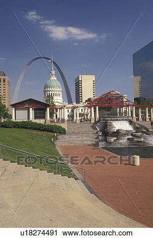 St. Louis, MO, Missouri, View of the Gateway Arch and Old Courthouse from Kiener Plaza in downtown Saint Louis. View Large Photo Image Stock Image - St. Louis, MO, Missouri, View of the Gateway Arch and Old Courthouse from Kiener Plaza in downtown Saint Louis. . Fotosearch