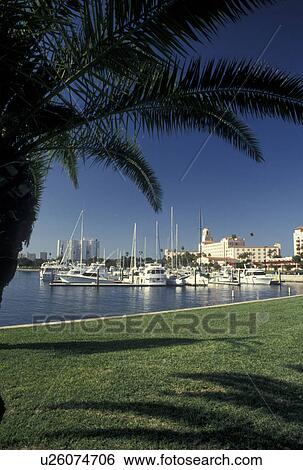 Stock Photograph -  St. Petersburg, FL, Tampa Bay, Florida, The Stouffer Vinoy Resort at North Yacht Basin on Tampa Bay in Saint Petersburg.. Fotosearch