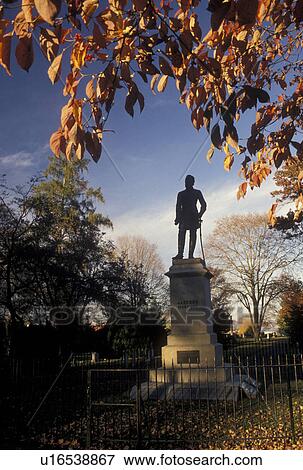 Stock Photo -  Stonewall Jackson, Lexington, VA, Virginia, Statue and gravesite of Stonewall Jackson at the Stonewall Jackson Memorial Cemetery in Lexington in the fall.. Fotosearch