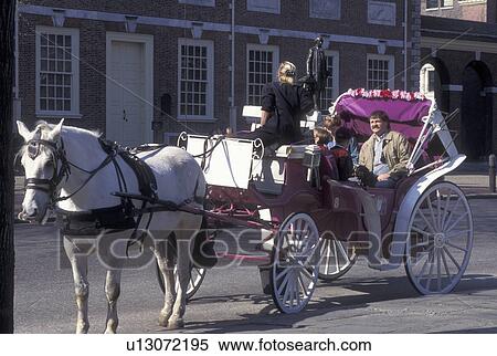 horse-drawn carriage, Philadelphia, Pennsylvania, PA, Carriage tour outside Independence Hall at Independence National Historical Park in downtown Philadelphia. View Large Photo Image Stock Photography - horse-drawn carriage, Philadelphia, Pennsylvania, PA, Carriage tour outside Independence Hall at Independence National Historical Park in downtown Philadelphia.. Fotosearch