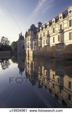 Stock Image -  Loire Valley, France, castle, Chenonceau, Loire Castle Region, Indre-et-Loire, Europe, The 16th century Chateau de Chenonceau spans the Cher River.. Fotosearch