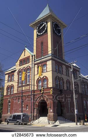 New Bern, NC, North Carolina, City Hall in downtown New Bern View Large Photo Image Stock Image - New Bern, NC, North Carolina, City Hall in downtown New Bern. Fotosearch