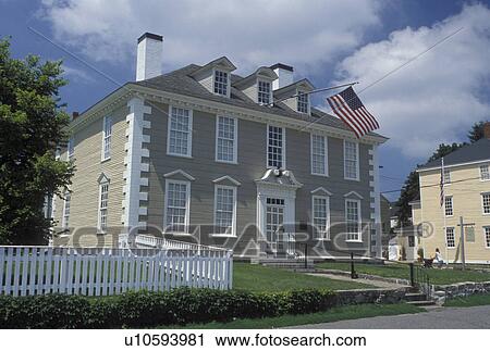New Hampshire, Portsmouth, NH, Portsmouth Harbor Trail, Wentworth-Gardner House a Georgian-style building in Portsmouth. View Large Photo Image Stock Image - New Hampshire, Portsmouth, NH, Portsmouth Harbor Trail, Wentworth-Gardner House a Georgian-style building in Portsmouth. . Fotosearch
