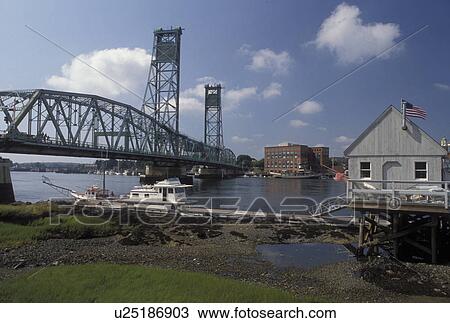 Portsmouth, NH, New Hampshire, Memorial Bridge crosses the Piscataqua River in Portsmouth. View Large Photo Image Stock Image - Portsmouth, NH, New Hampshire, Memorial Bridge crosses the Piscataqua River in Portsmouth.. Fotosearch