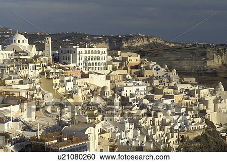 Santorini Griechische Inseln Fira Kykladen Griechenland Europa Szenische Ansicht Von Dass Dorf Von Fira Auf Dass Steil Hang Von Santorini Insel Auf Dass Agaisch Sea Stock Bild U Fotosearch