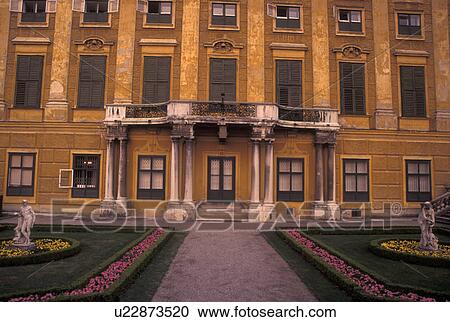 Stock Image -  Schonbrunn Palace, Vienna, Austria, Wien, Schloss Schonbrunn, a 1440-room summer palace. Fotosearch