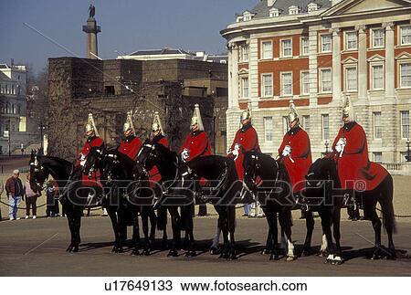 حصان حراس لندن إنجلترا بريطانيا العظمى الالمملكة المتحدة أوروبا صرافة بسبب ال التعريف حراس Horse Guards أقصى Whitehall ألبوم الصور U17649133 Fotosearch