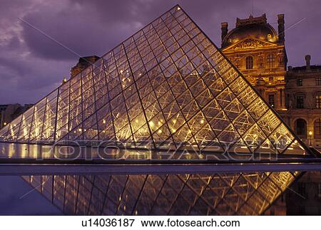 ピラミッド よろい窓 Musee Du Louvre パリ Ile De フランス フランス ヨーロッパ ガラス ピラミッド 印 入口 へ Musee Du Louvre Louvre Museum 中に パリ 中に Evening 写真館 イメージ館 U