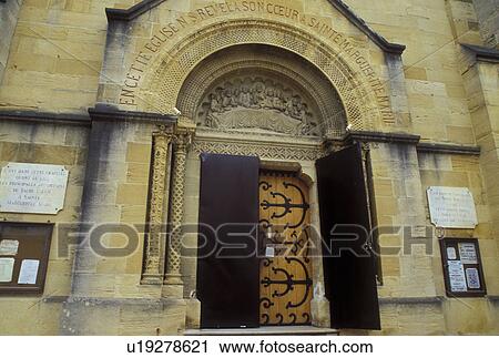 Burgundy, Paray-le-Monial, France, Saone-et-Loire, Bourgogne, Europe, wine region, Chapelle de la Visitation in the city of Paray-le-Monial. View Large Photo Image Stock Image - Burgundy, Paray-le-Monial, France, Saone-et-Loire, Bourgogne, Europe, wine region, Chapelle de la Visitation in the city of Paray-le-Monial.. Fotosearch