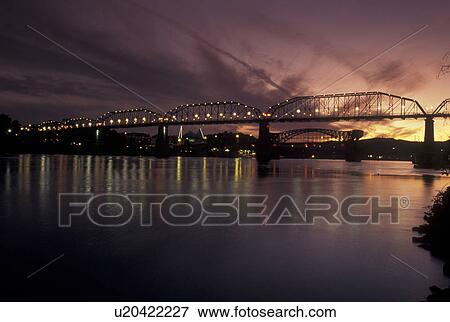 Chattanooga, TN, Tennessee, Tennessee River, bridge, evening View Large Photo Image Stock Photo - Chattanooga, TN, Tennessee, Tennessee River, bridge, evening. Fotosearch