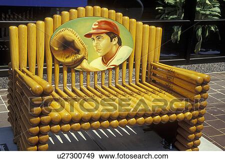 Cincinnati, OH, Ohio, Fountain Square, Johnny's Bench, Batsincredible sculptures, downtown View Large Photo Image Stock Photo -  Cincinnati, OH, Ohio, Fountain Square, Johnny's Bench, Batsincredible sculptures, downtown. Fotosearch