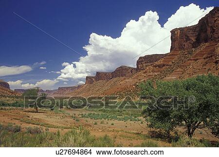 Picture -  CO, Colorado, Gateway, Unaweep-Tabeguache Scenic Byway, Dolores River Canyon, rock formations. Fotosearch