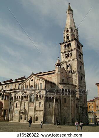 Stock Image -  Emilia-Romagna, Italy, Modena, Europe, Duomo and Torre Ghirlandina in the town of Modena.. Fotosearch