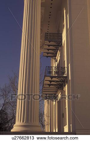 Stock Image -  Montgomery, AL, Alabama, Alabama State Capitol, columns. Fotosearch