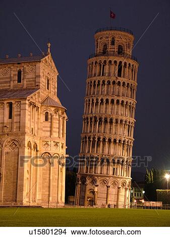 Pise Toscane Italie Toscana Europe Cathedrale Et Penchant Tour Torre Pendente Dans Campo Dei Miracoli Field De Miracles Dans Les Soir Dans Ville De Pisa Image U Fotosearch