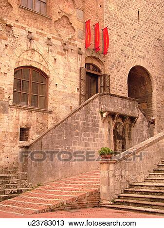 Stock Image -  Tuscany, Italy, San Gimignano, Toscana, Europe, The medieval town of San Gimignano.. Fotosearch
