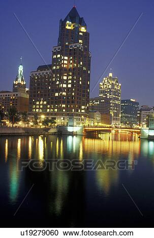 WI, Milwaukee, Wisconsin, Milwaukee River, downtown, skyline, evening View Large Photo Image Stock Image - WI, Milwaukee, Wisconsin, Milwaukee River, downtown, skyline, evening. Fotosearch