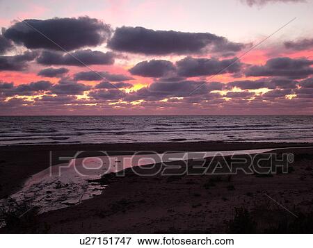 Stock Photo -  Canada, Prince Edward Island, Queens County, Gulf of Saint Lawrence, North Rustico, sunset, fishing village, harbor, fishing boats, marina. Fotosearch