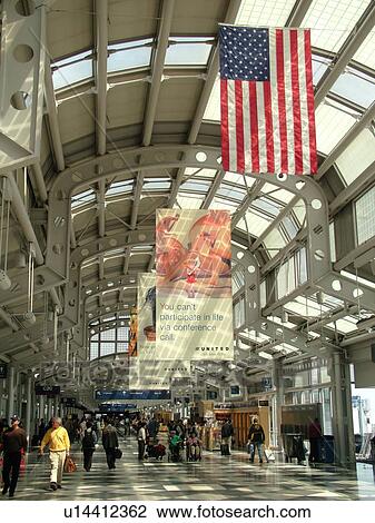 Stock Image -  Chicago, Il, Illinois, O'Hare International airport, hub, interior, concourse. Fotosearch