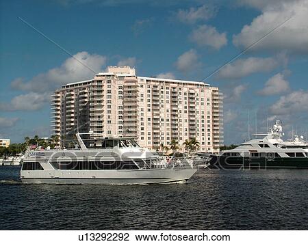 Fort Lauderdale, FL, Florida, intracoastal waterway, sightseeing tour boat View Large Photo Image Stock Image - Fort Lauderdale, FL, Florida, intracoastal waterway, sightseeing tour boat. Fotosearch
