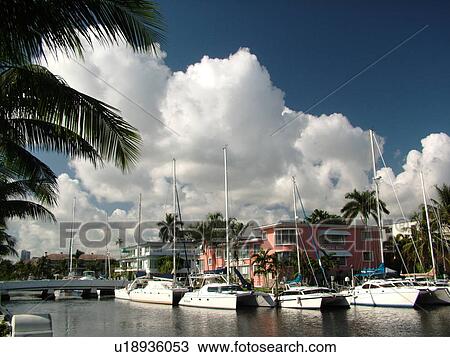 Stock Image -  Fort Lauderdale, FL, Florida, intracoastal waterway, yachts. Fotosearch