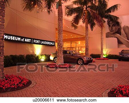 Stock Image -  Fort Lauderdale, FL, Florida, downtown, Museum of Art, evening. Fotosearch