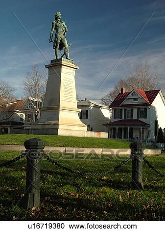 Stock Image -  Fredericksburg, VA, Virginia, Hugh Mercer Monument, Washington Avenue. Fotosearch