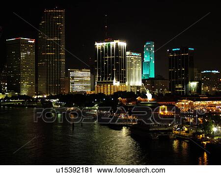Miami, FL, Florida, Biscayne Bay, Bayside Marketplace, Miamarina, skyline, evening View Large Photo Image Stock Image - Miami, FL, Florida, Biscayne Bay, Bayside Marketplace, Miamarina, skyline, evening. Fotosearch