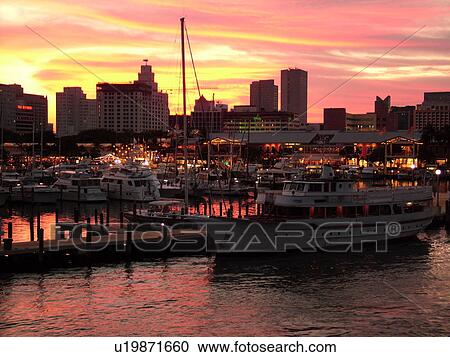 Miami, FL, Florida, Biscayne Bay, Bayside Marketplace, Miamarina, sunset, skyline View Large Photo Image Stock Image - Miami, FL, Florida, Biscayne Bay, Bayside Marketplace, Miamarina, sunset, skyline. Fotosearch